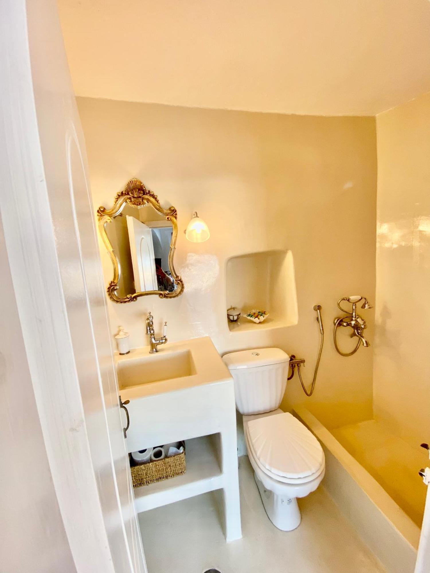 Villa Angels Unique Traditional Villa Emporio  エクステリア 写真