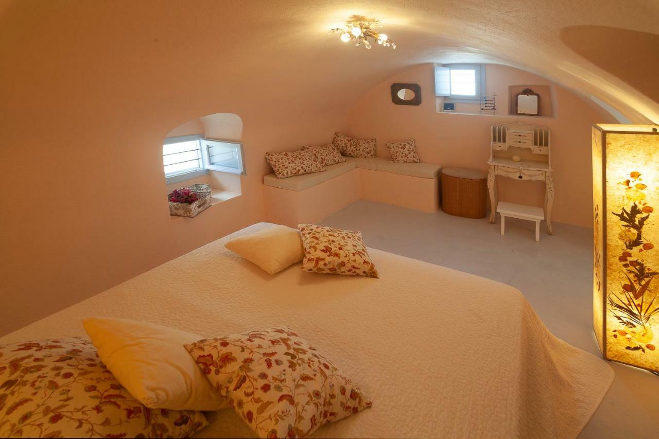 Villa Angels Unique Traditional Villa Emporio  エクステリア 写真
